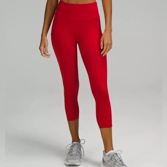 Lululemon fast and free high rise 19” capri size 4. Perfect condition! - Picture 5 of 5